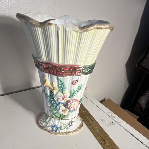 a Fitz and Floyd Classics Ceramic Decorative Floral Vase, Multicolor, 11-inch - Picture 5 of 5